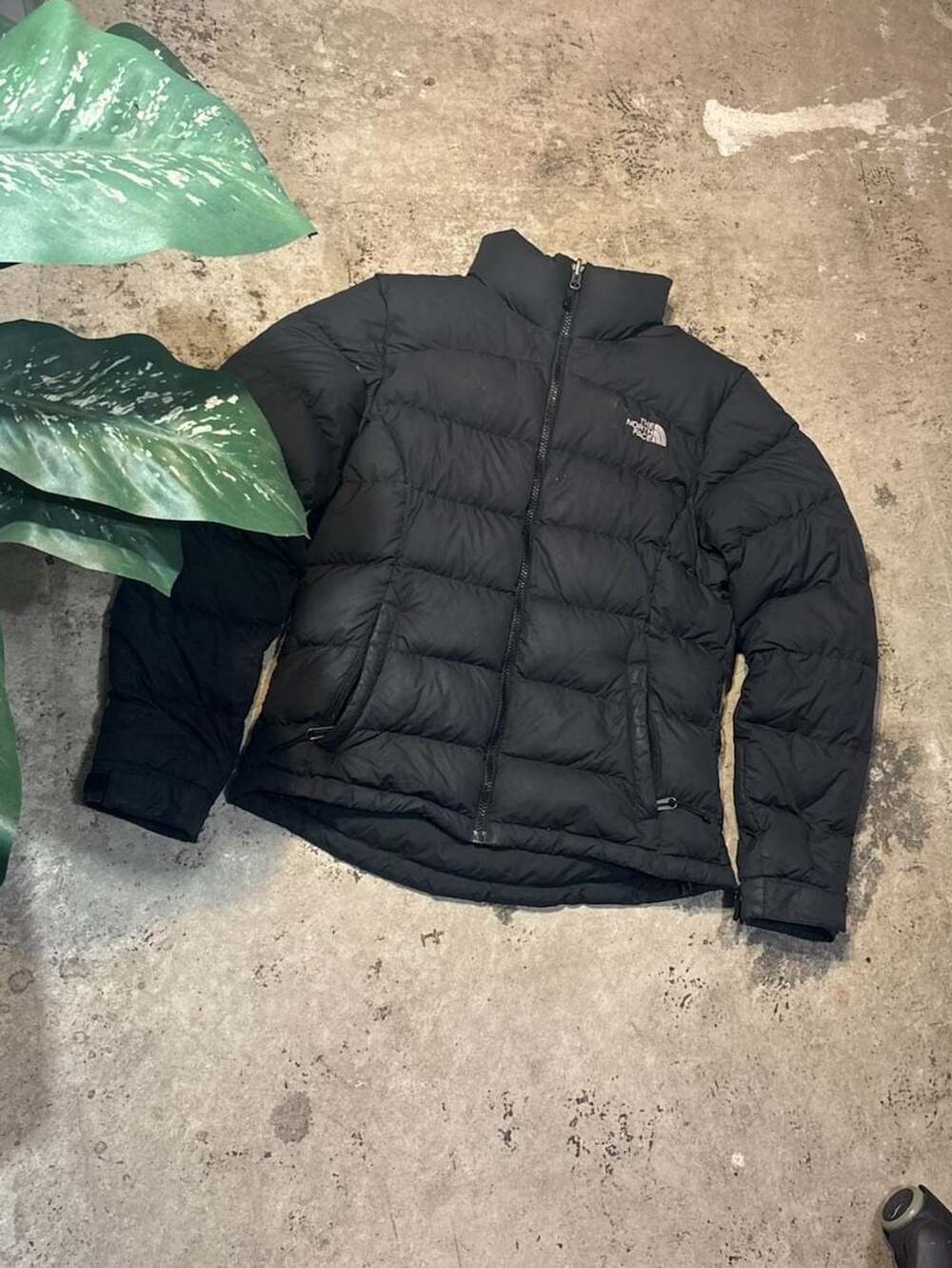 The North Face Puffer Jacket Size S Black Winter Down Coat